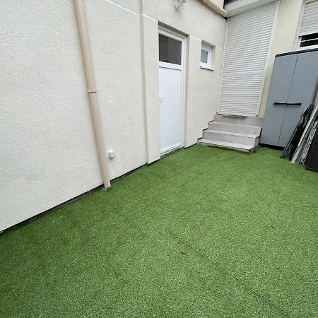 Maisonette De 25M2 A La Porte De Paris Жантили Екстериор снимка