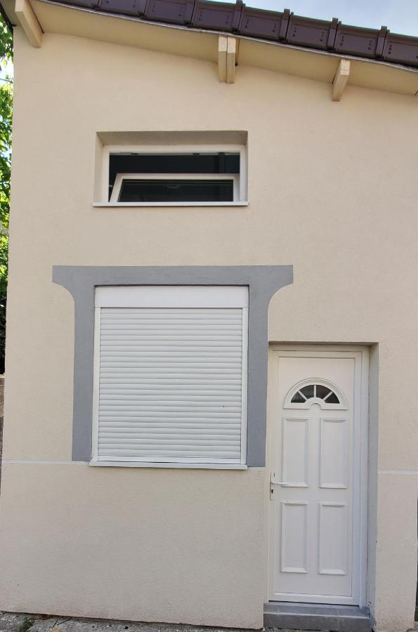 Maisonette De 25M2 A La Porte De Paris Жантили Екстериор снимка